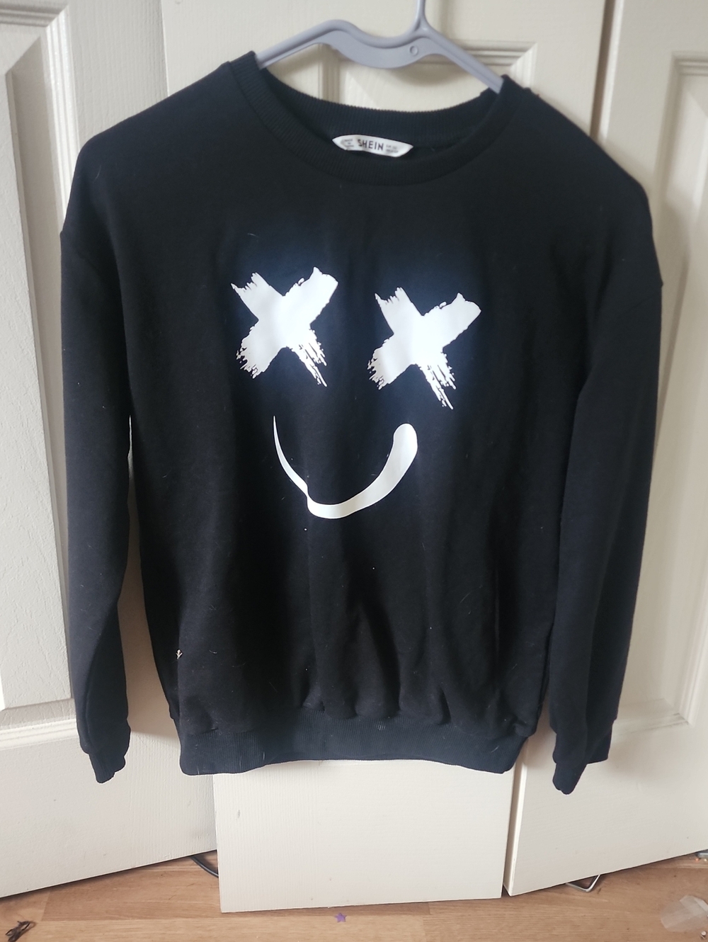 SHEIN Black Crewneck Sweatshirt with White Graphic Smile
